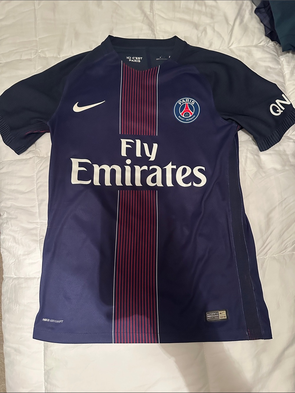 Nike PSG Men’s Jersey in Navy with Red Pinstripe